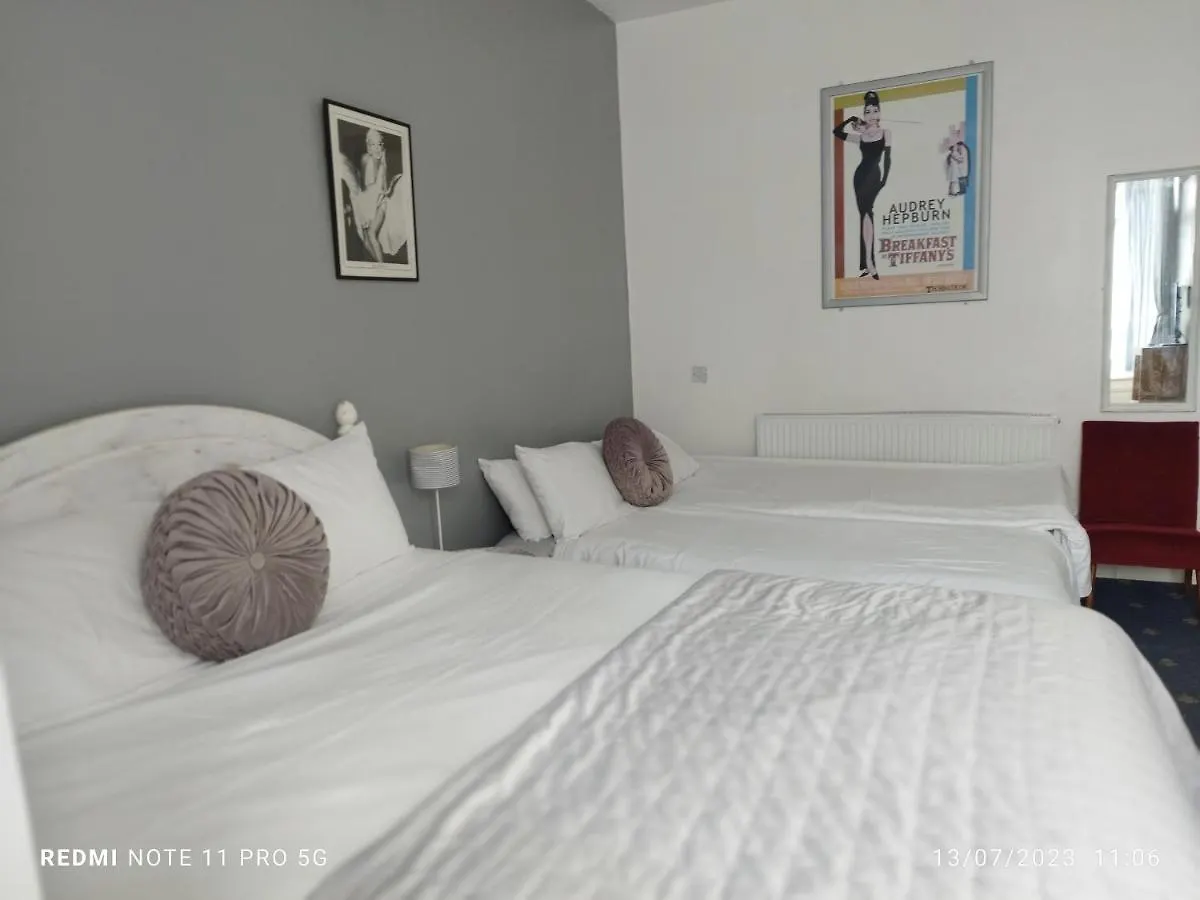 Blue Palms Guest House Bournemouth 4*,