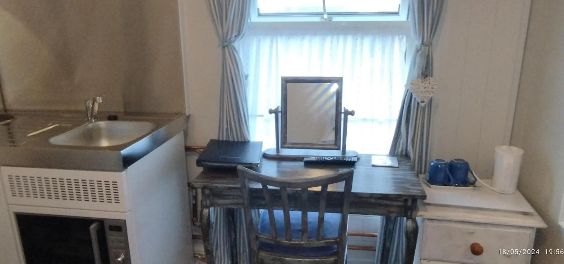 Blue Palms Guest House Bournemouth 4*,
